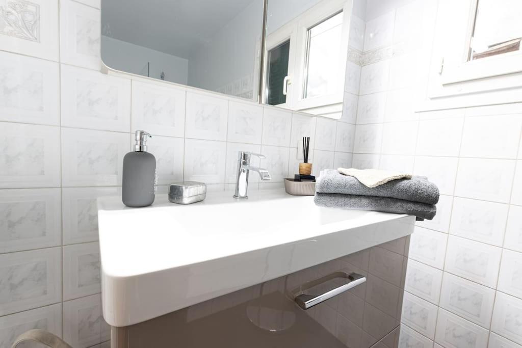 Apartamento Cocooning Au Coeur De La Cite Imperiale Ajaccio  Exterior foto
